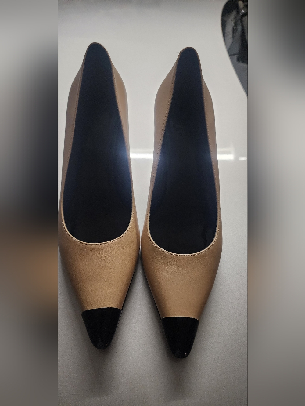 Classic Two-Tone Pointed Toe Women's Pump - Beige and Black